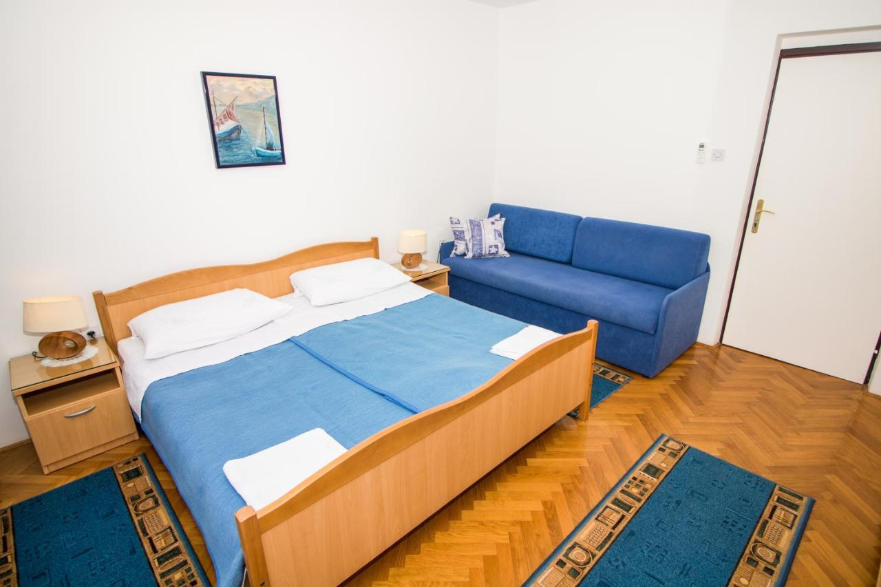 Rooms & Apartment Albina Baška Exteriör bild