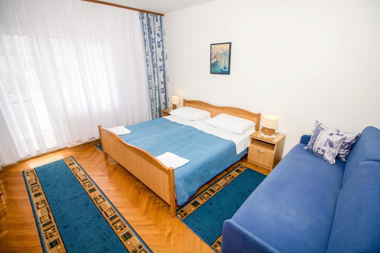 Rooms & Apartment Albina Baška Exteriör bild